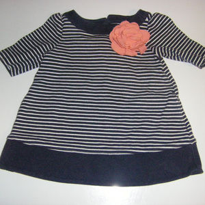 Lot of 2 T-shirt and Dress